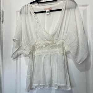 Wide width sleeve with embroidery in busy line and mid section